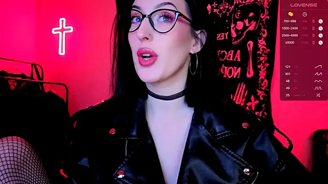 Snapshot of Miss_Alice__ chatting on 10-05-25, 12:45 Miss Alice online show from 10-05-25, 12:45