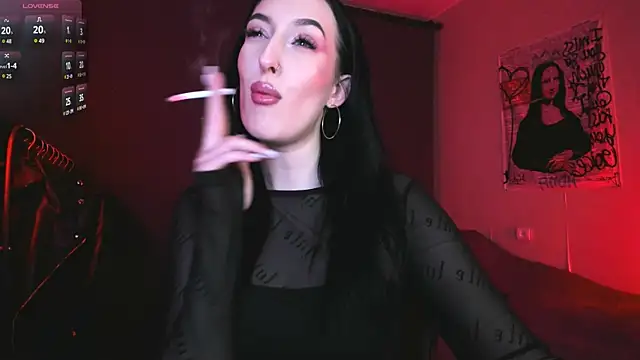 Snapshot of Miss_Alice__ chatting on 02-13-25, 12:35 Miss Alice online show from 02-13-25, 12:35