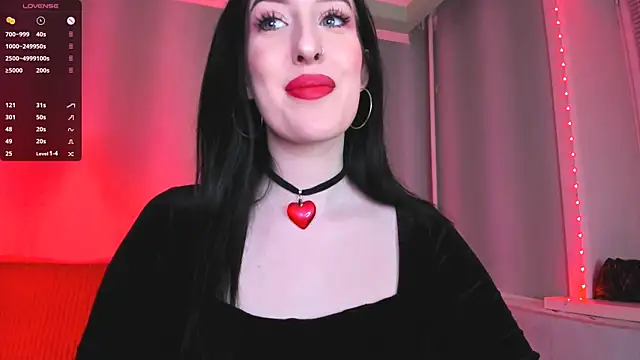 Snapshot of Miss_Alice__ chatting on 01-25-25, 03:40 Miss Alice online show from 01-25-25, 03:40