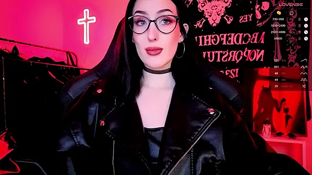 Miss Alice   online show from 02-18-26, 11:45