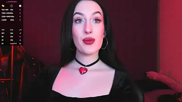 Snapshot of Miss_Alice__ chatting on 02-04-25, 12:08 Miss Alice online show from 02-04-25, 12:08