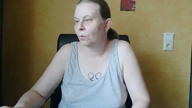 Sweet Phoenix online show from 09-10-25, 08:35