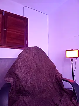 Joylopez fit online show from 11-17-25, 03:27