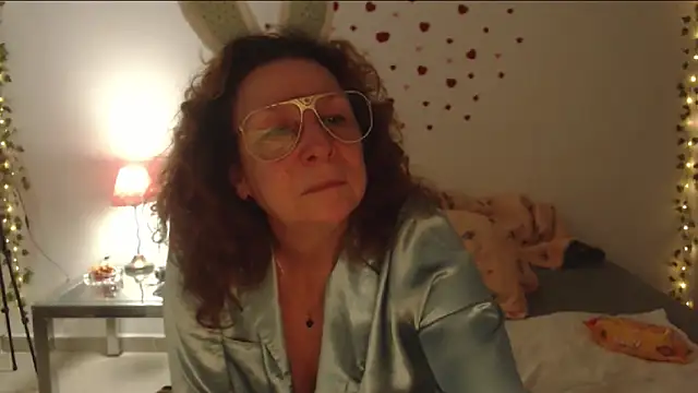 milchanel online show from 10-10-25, 06:25