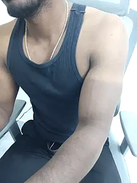 hot boy dic online show from 12-17-25, 02:00