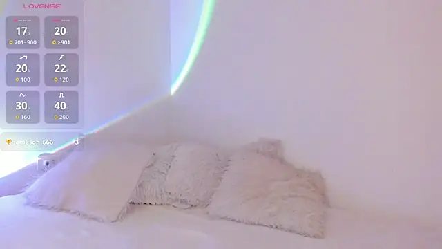 Snapshot of Henophiid chatting on 12-04-25, 06:45 Henophiid online show from 12-04-25, 06:45