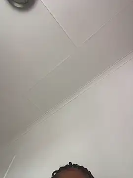 Snapshot of Thando04 chatting on 02-14-26, 12:05 Thando04 online show from 02-14-26, 12:05