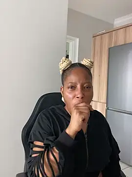 Snapshot of Thando04 chatting on 01-19-26, 12:53 Thando04 online show from 01-19-26, 12:53