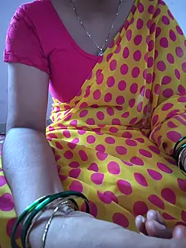 lovelygirl4567 online show from 05-26-26, 07:06