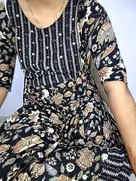 lovelygirl4567 online show from 05-31-26, 05:40