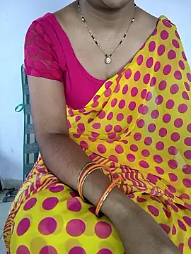 lovelygirl4567 online show from 06-10-26, 05:41