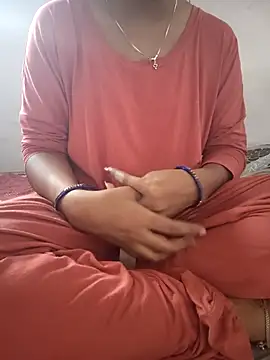 lovelygirl4567 online show from 04-17-26, 06:27