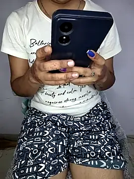 lovelygirl4567 online show from 05-11-26, 03:18