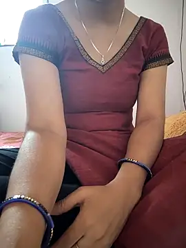 lovelygirl4567 online show from 04-14-26, 06:07