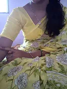 lovelygirl4567 online show from 05-06-26, 05:44