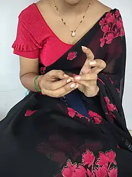 lovelygirl4567 online show from 06-07-26, 05:45