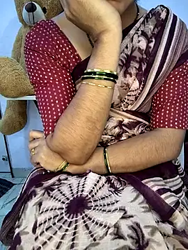 lovelygirl4567 online show from 01-05-26, 05:27