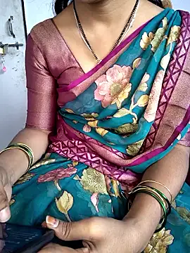 lovelygirl4567 online show from 01-12-26, 04:30