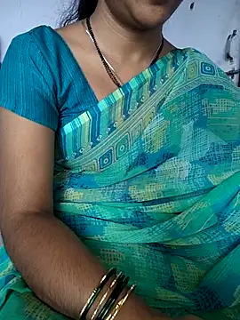 lovelygirl4567 online show from 01-07-26, 06:18