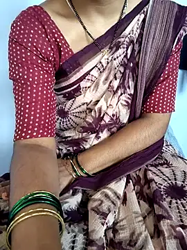 lovelygirl4567 online show from 01-08-26, 06:41