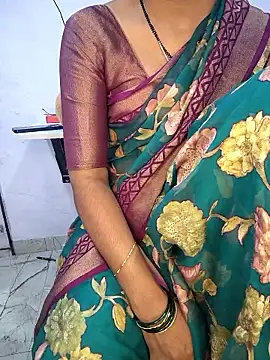 lovelygirl4567 online show from 01-12-26, 05:09