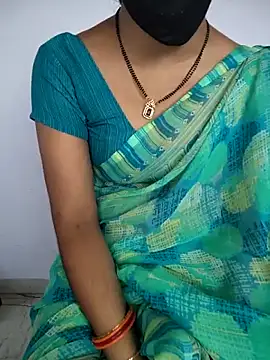 lovelygirl4567 online show from 03-12-26, 06:17