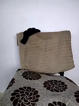 lovelygirl4567 online show from 04-01-26, 06:37