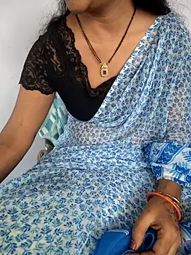 lovelygirl4567 online show from 03-17-26, 05:10