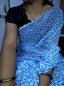 Snapshot of lovelygirl4567 chatting on 02-15-26, 02:27 lovelygirl4567 online show from 02-15-26, 02:27