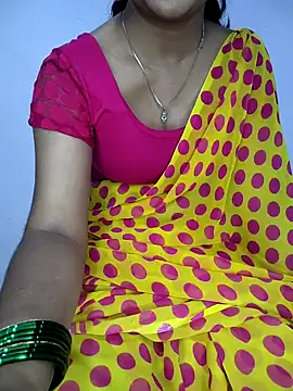 lovelygirl4567 online show from 04-04-26, 06:03