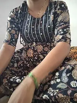 lovelygirl4567 online show from 06-18-26, 05:28