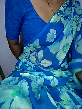 lovelygirl4567 online show from 07-16-26, 03:42