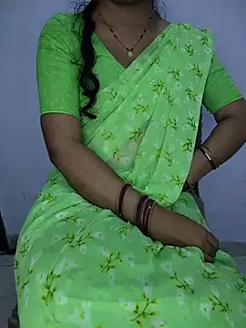 lovelygirl4567 online show from 07-15-26, 03:30