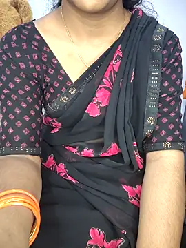 lovelygirl4567 online show from 11-19-25, 05:24