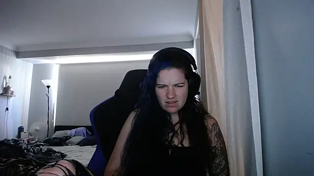 Snapshot of Miss_s chatting on 12-30-24, 12:32 Miss s online show from 12-30-24, 12:32