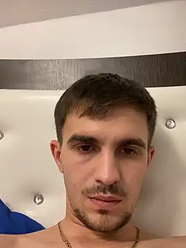 Snapshot of Demonpull69 chatting on 11-17-25, 07:29 Demonpull69 online show from 11-17-25, 07:29