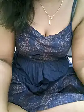 Snapshot of Tamil_Vishalini chatting on 02-22-26, 04:41 Tamil Vishalini online show from 02-22-26, 04:41