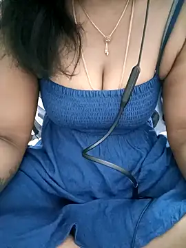 Snapshot of Tamil_Vishalini chatting on 02-22-26, 02:47 Tamil Vishalini online show from 02-22-26, 02:47