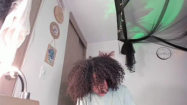 bronwgirl69 online show from 10-09-25, 10:10