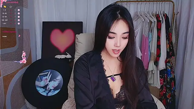 xiaotiantian-76 online show from 11-20-25, 04:13