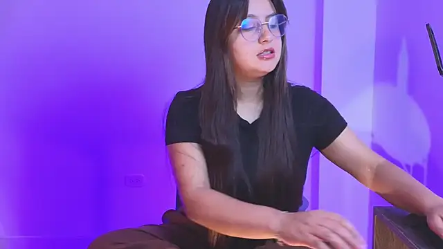 Gretta Hot online show from 11-05-25, 04:32