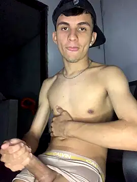 gabrielzinnnn085 online show from 11-13-25, 10:24