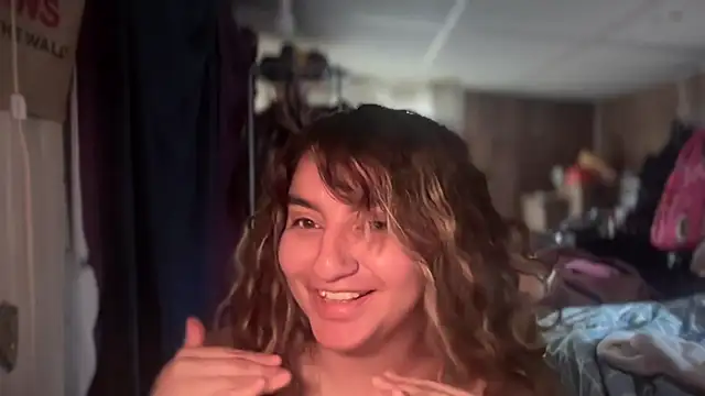 Snapshot of mamifresita chatting on 11-11-25, 07:41 mamifresita online show from 11-11-25, 07:41