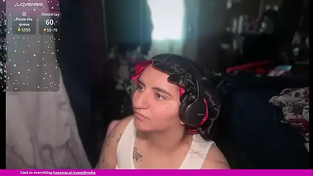 Snapshot of mamifresita chatting on 06-28-26, 01:23 mamifresita online show from 06-28-26, 01:23