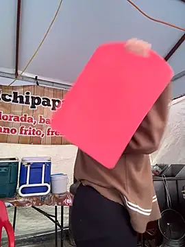 mamifresita online show from 12-17-25, 10:15