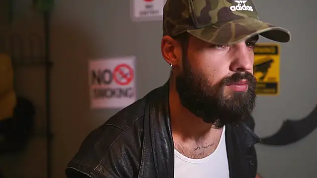 HairyRobxxx online show from 11-30-25, 04:19