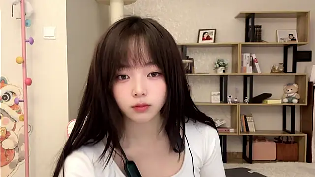 Chenjing0 online show from 10-25-25, 02:33