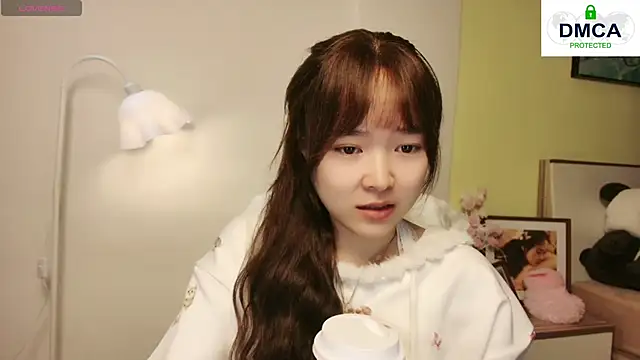 Snapshot of Chenjing0 chatting on 02-15-25, 08:22 Chenjing0 online show from 02-15-25, 08:22