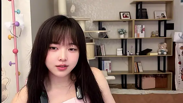 Chenjing0 online show from 10-31-25, 02:52