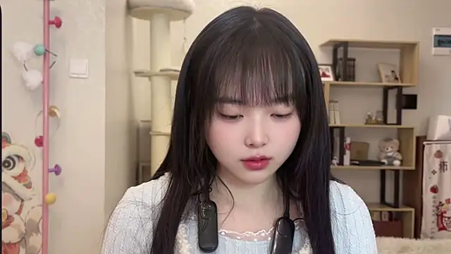 Chenjing0 online show from 12-18-25, 04:17